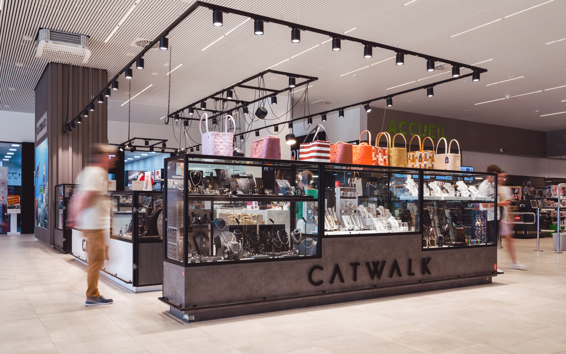 Blick auf Catwalk Geschäft