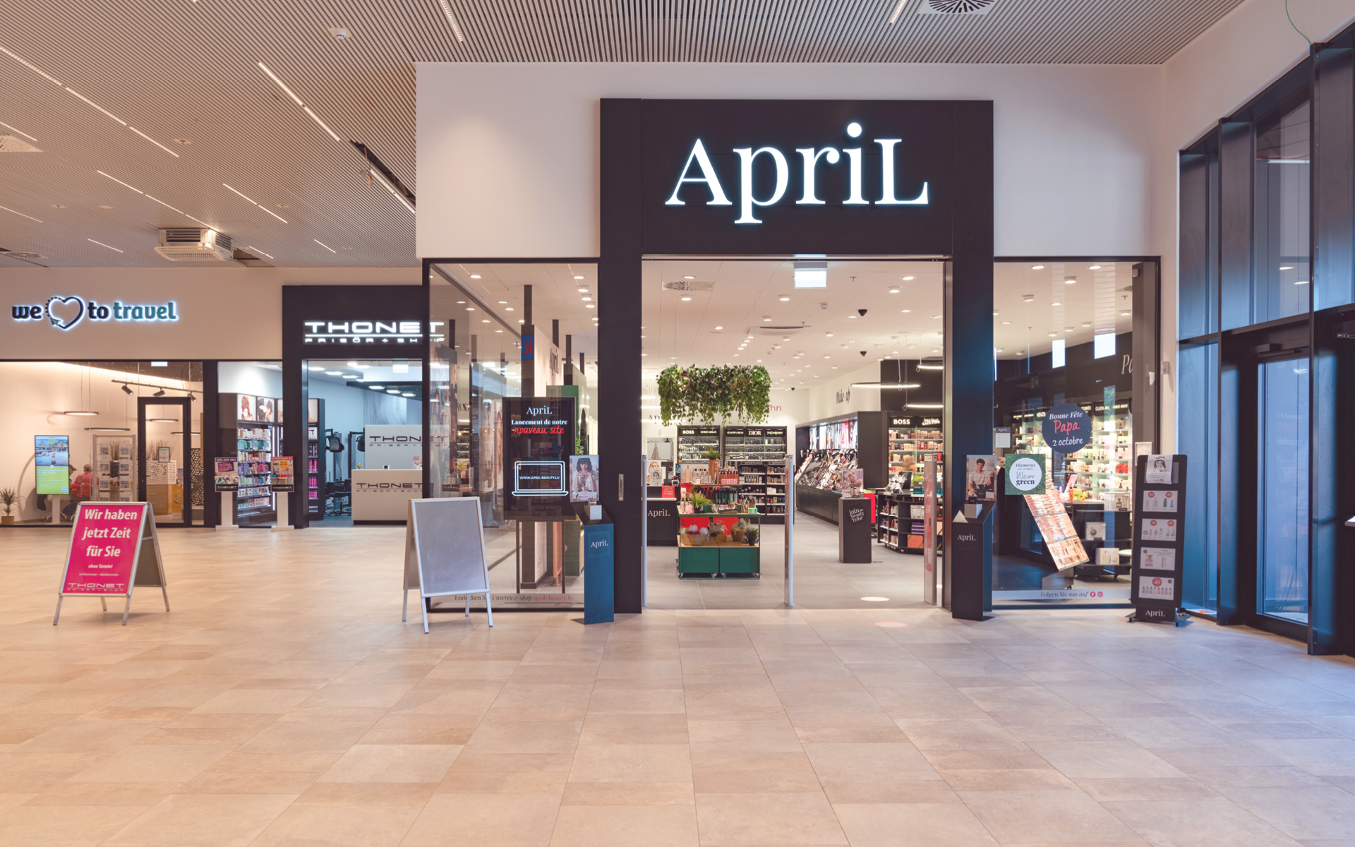 April Eingang im Copal Shopping Center